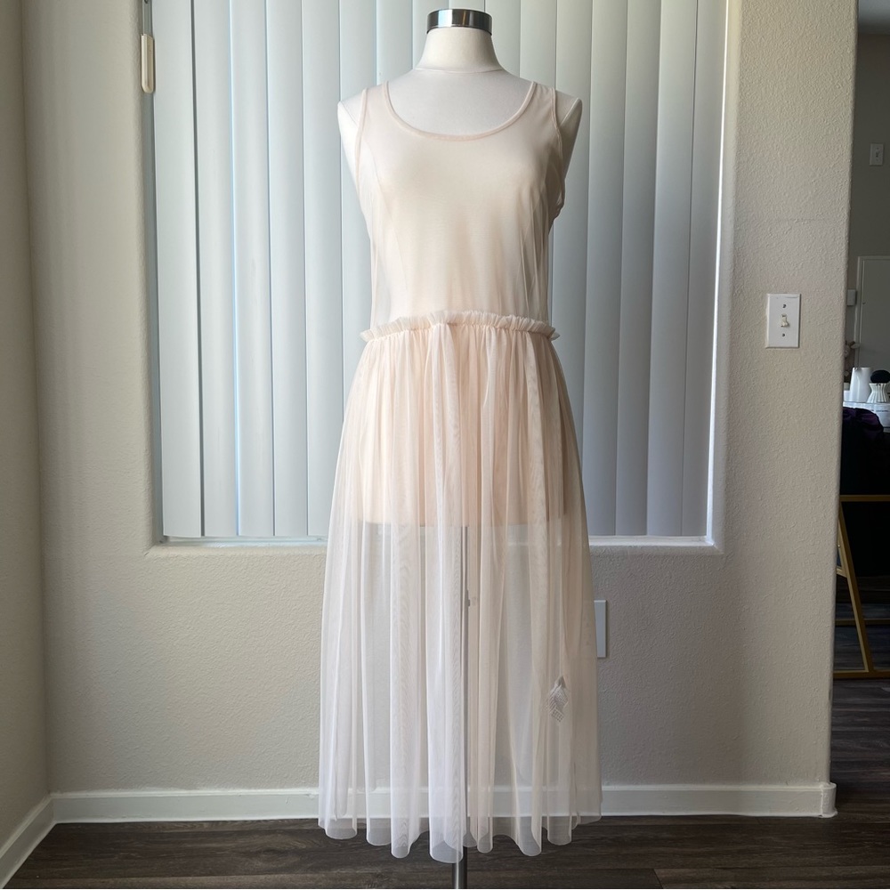 Forever 21 Beige Flowy Sheer Lace Midi A Line Dress Size: M